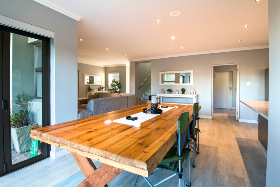 4 Bedroom Property for Sale in Hartenbos Landgoed Western Cape